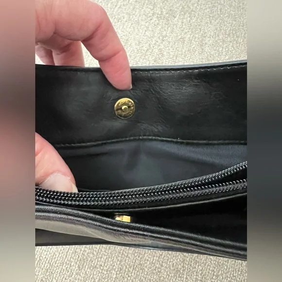 Roberta Di Camerino Black Leather Shoulder Purse ITALY - Picture 16 of 16